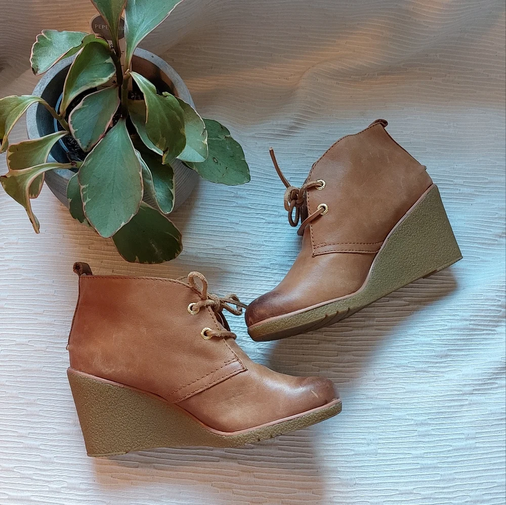 Sperry Brown Wedge Ankle Boots Size 6.5